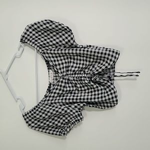 Black and white picnic crop top